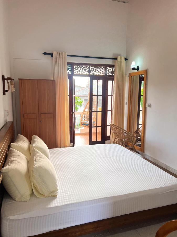 Hummus Hostel Hikkaduwa Extérieur photo