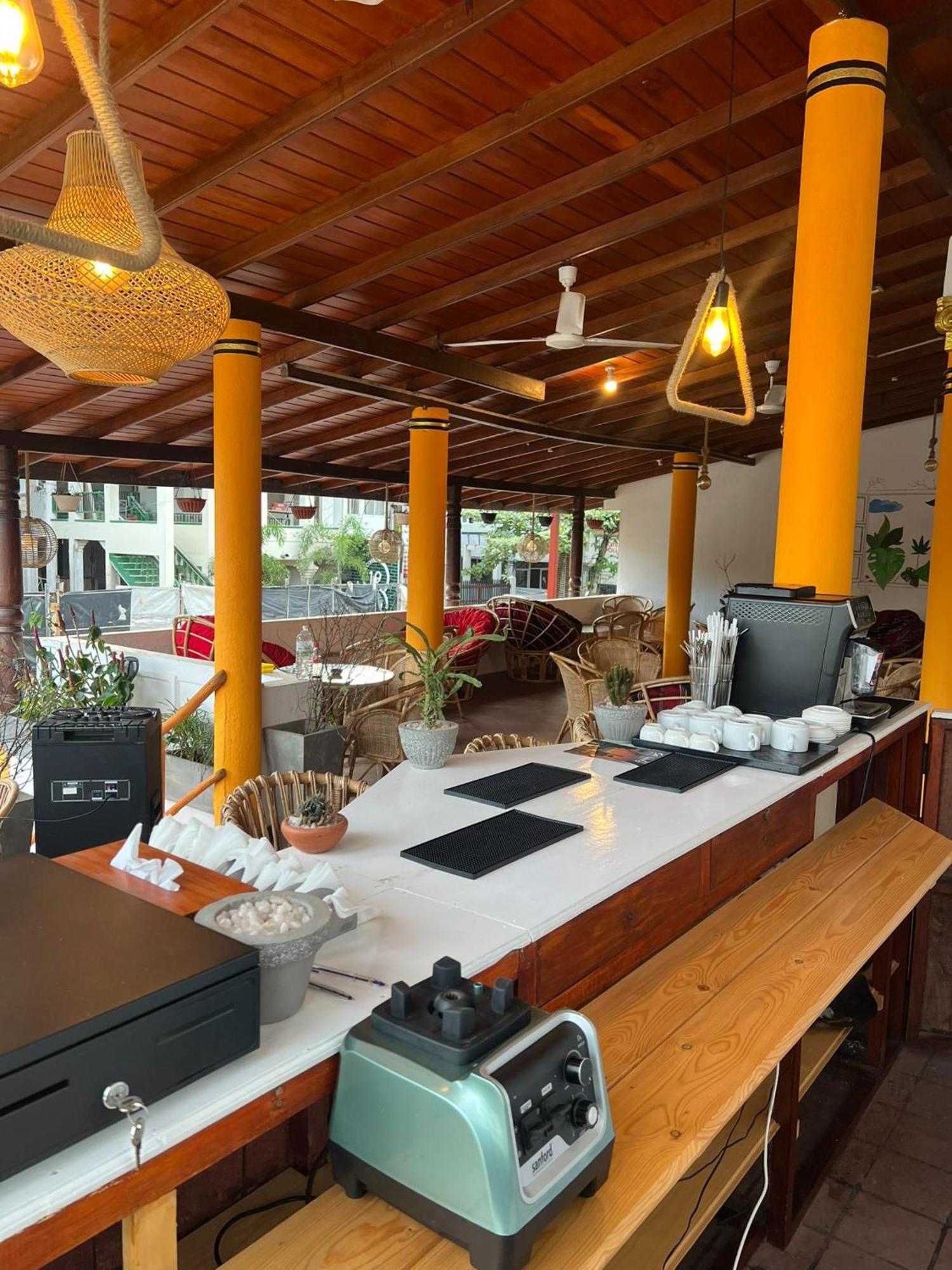 Hummus Hostel Hikkaduwa Extérieur photo