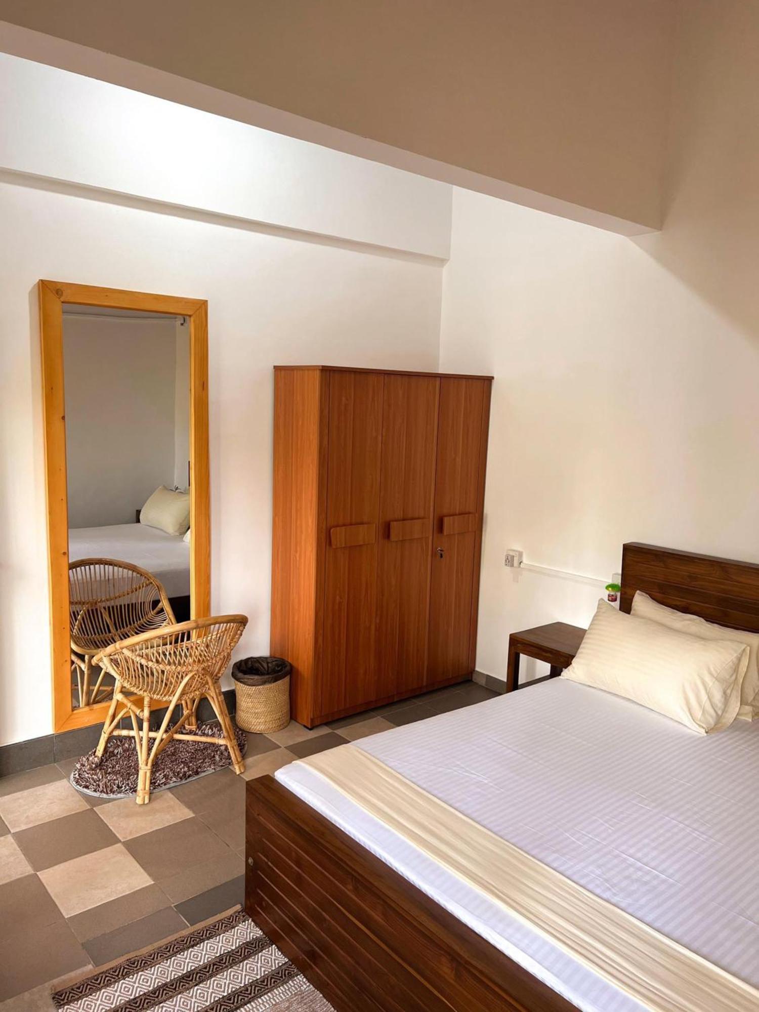 Hummus Hostel Hikkaduwa Extérieur photo