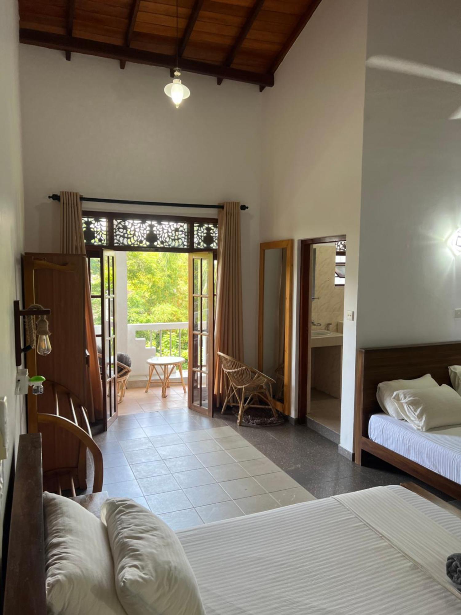 Hummus Hostel Hikkaduwa Extérieur photo
