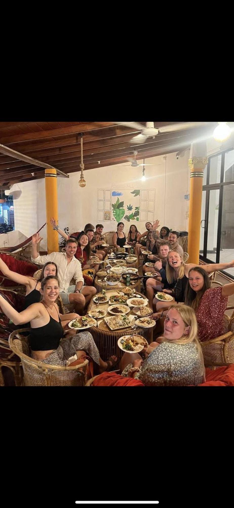 Hummus Hostel Hikkaduwa Extérieur photo